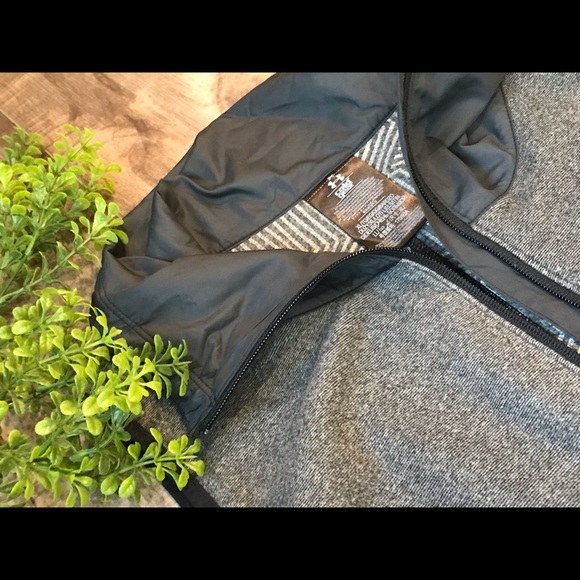 Under armor Size XL Cold gear infiltrated Under Armor vest !! New 🖤 - Picture 4 of 6